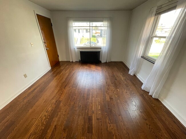 Building Photo - 2545 Williams Ave