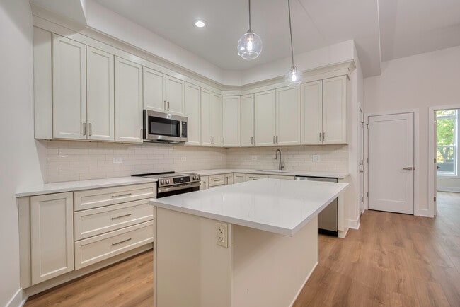 Foto del edificio - 2228 N Lincoln Ave