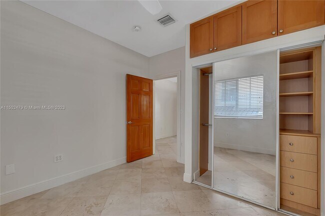 Foto del edificio - 814 Lenox Ave.
