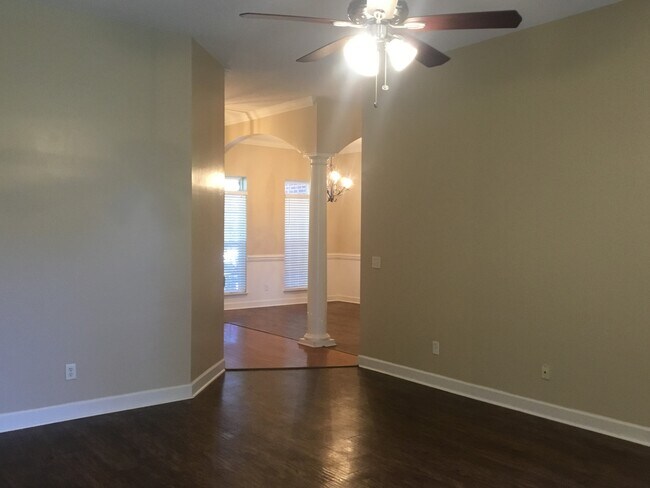 Building Photo - 138 Grayson Avenue