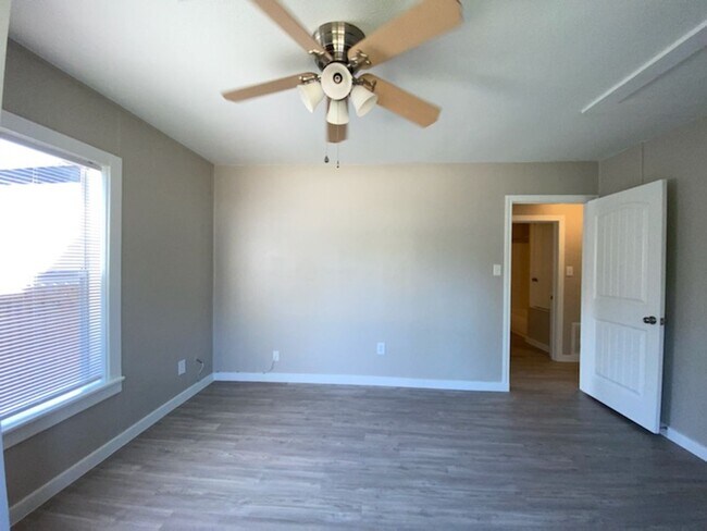 Building Photo - TALLEY ADDITION