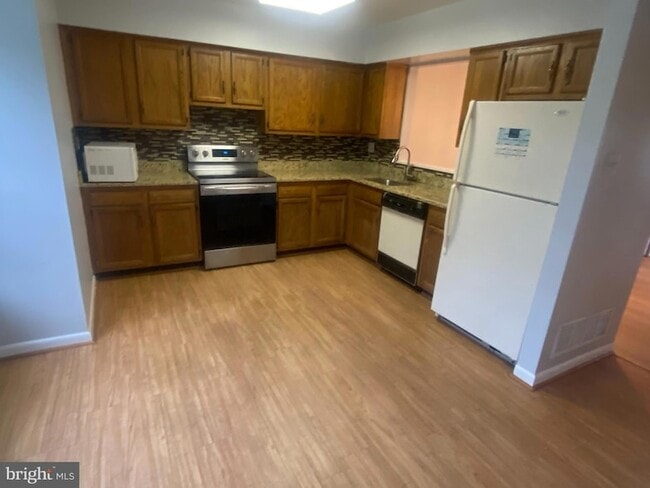 Building Photo - 15009 Laureland Pl