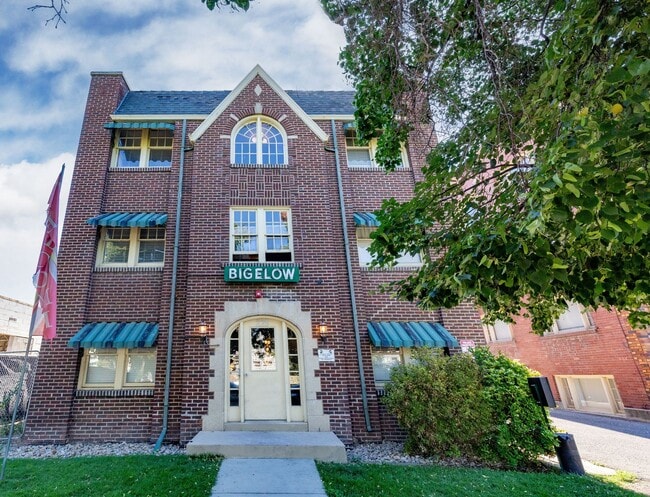 Building Photo - Bigelow Chapman Apartments