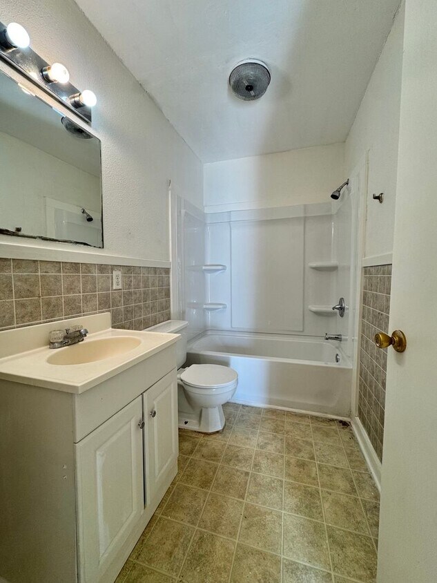 Foto del edificio - NOW AVAILABLE - Cozy Rental + Affordable Pricing Near Downtown San Angelo!