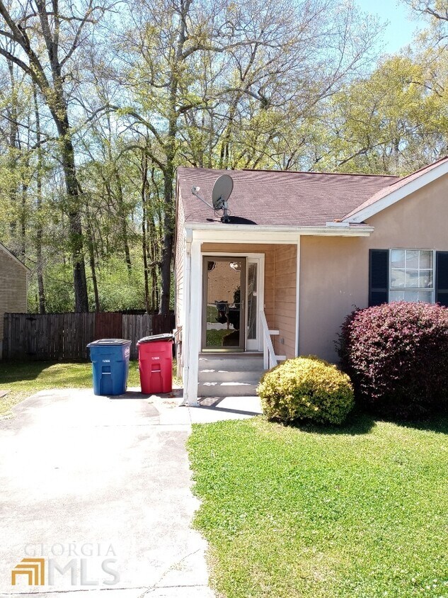 Primary Photo - 134 Wesleyan Way