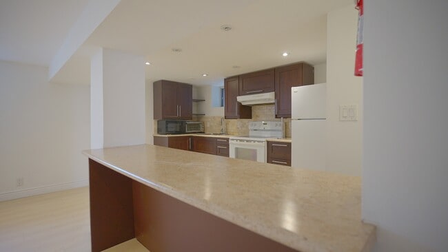 Building Photo - 7 Harvard Ave