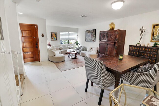 Foto del edificio - 17920 NW 68th Ave