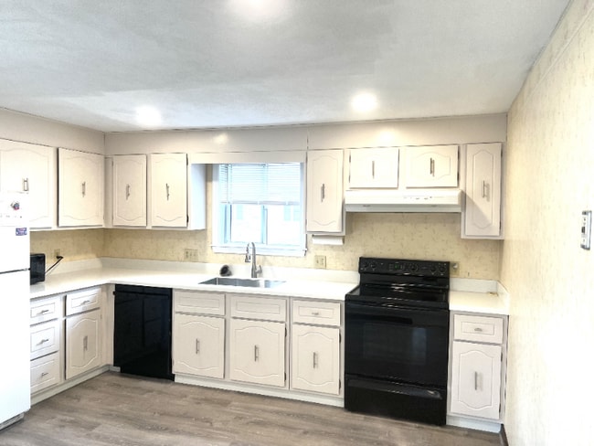 Building Photo - 45 Merrimac St