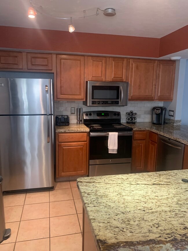 Building Photo - 8658 N Avenida Amatista