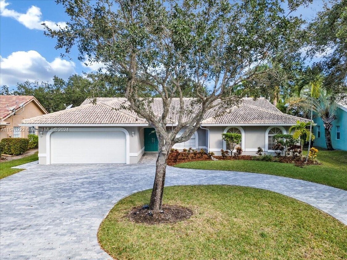 Primary Photo - 10425 NW 48th Manor