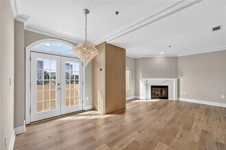 Building Photo - 2161 Peachtree Rd NE
