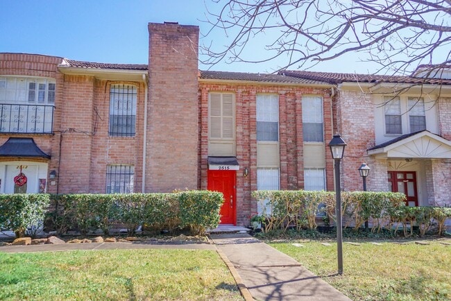 Foto del edificio - 2515 Oak Hill Dr