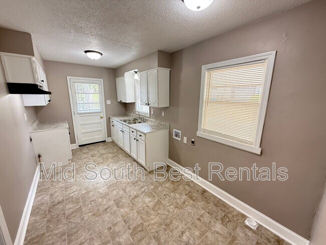 Foto del edificio - 3300 Ridgecrest St