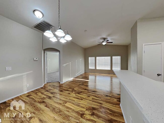 Building Photo - 2590 Alias Smith Dr