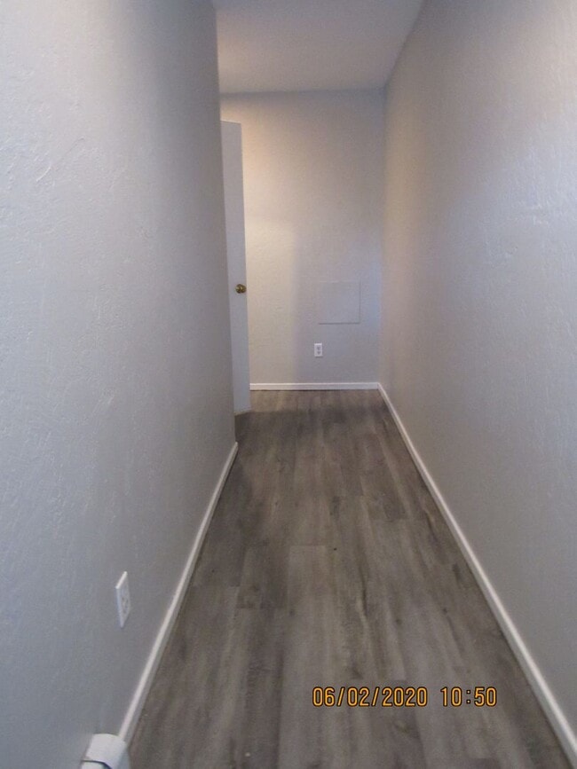 Building Photo - TWO-STORY CONDO IN RIFLE!