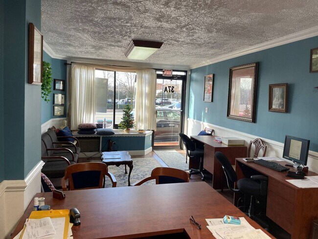 Building Photo - 37A Cedar Swamp Rd