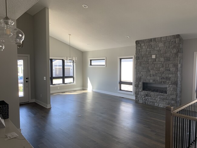 Building Photo - 16237 Broadmoor