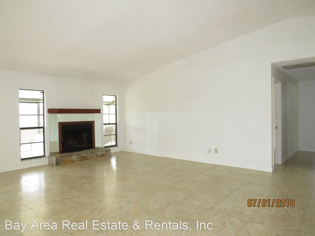 Foto del edificio - 3 br, 2 bath House - 6612 Seafairer Drive