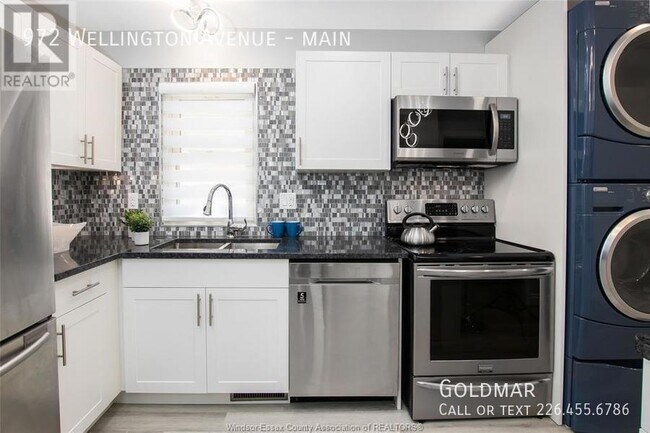 Photo du bâtiment - Gorgeous 3 Bedroom 2 Bathroom Home - ALL INCLUSIVE