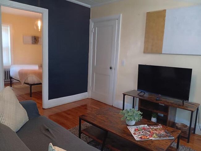 Building Photo - 88 Wesleyan Ave