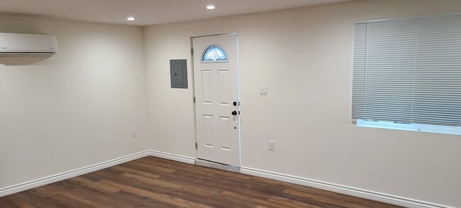 Building Photo - 6556 Neddy Ave