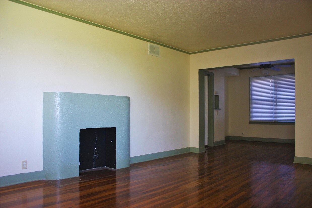 1513 Ocean Dr Unit 6, Corpus Christi, TX 78404 Apartment for Rent in