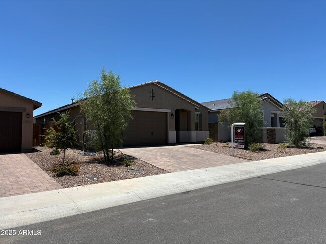Building Photo - 19913 W Palo Verde Dr