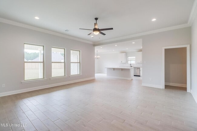 Building Photo - 15216 High Point Dr