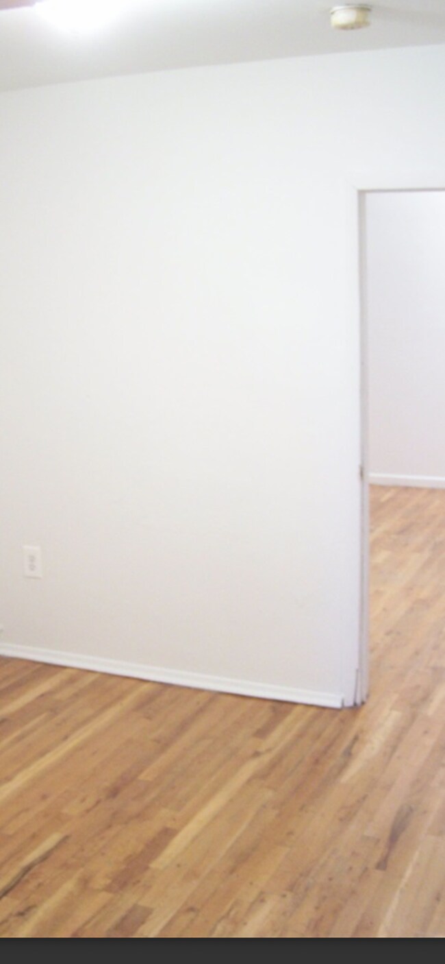 Foto del edificio - 1038 Willow Ave