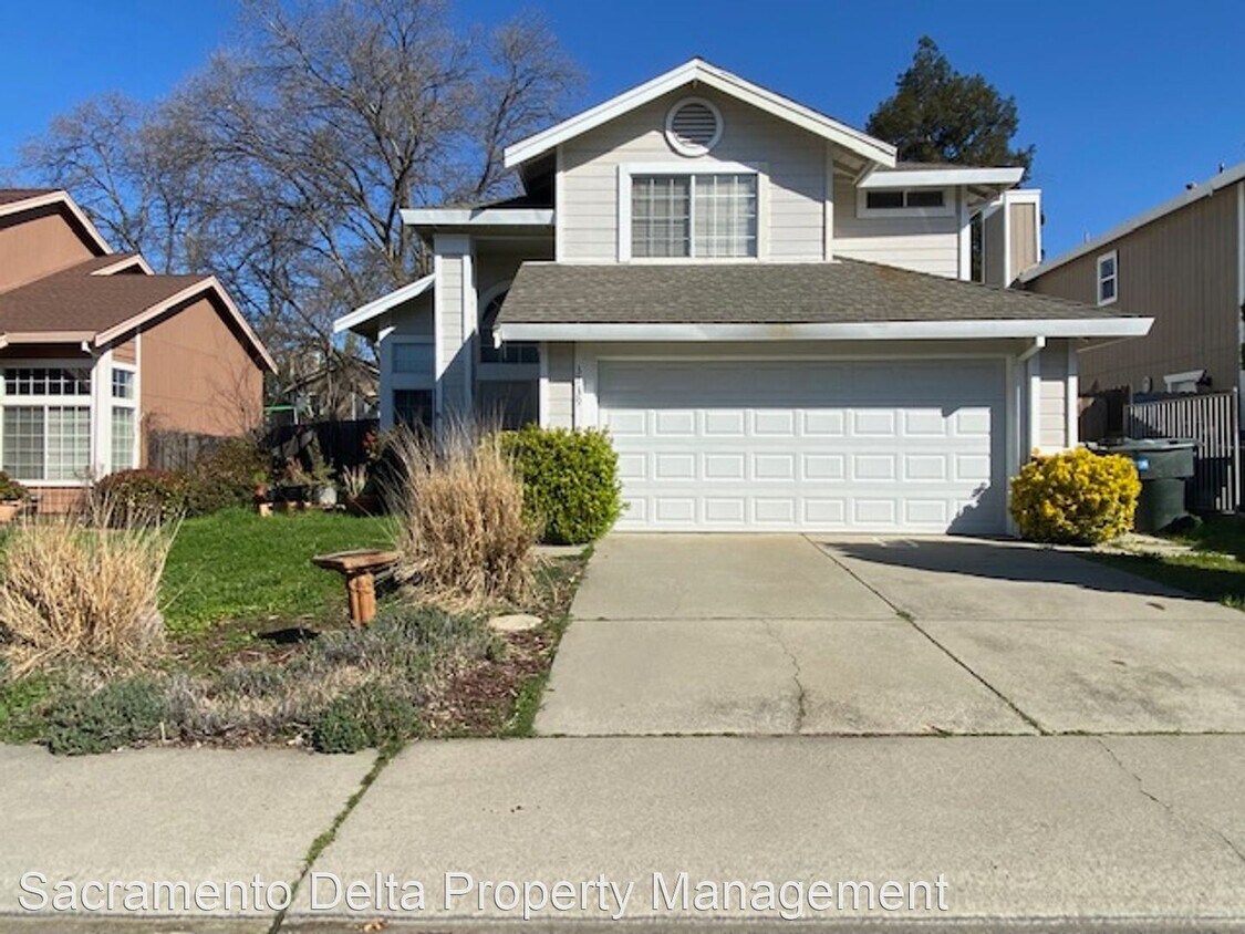 3 br, 3 bath House 3739 Douglas Fir Court House Rental in Antelope