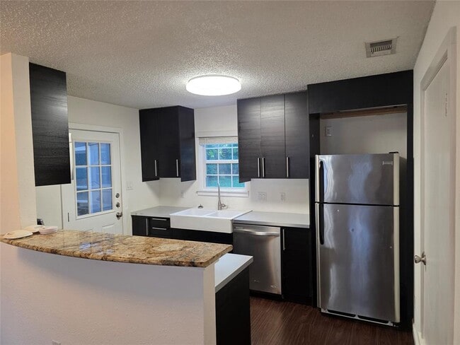 Building Photo - 602 Blackson Ave