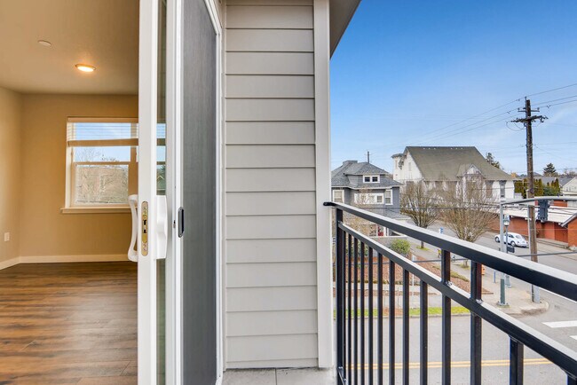 Building Photo - 4950 NE 7th Ave