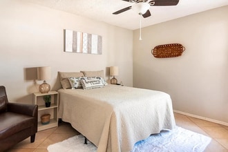 Building Photo - 134 Lakepointe Cir