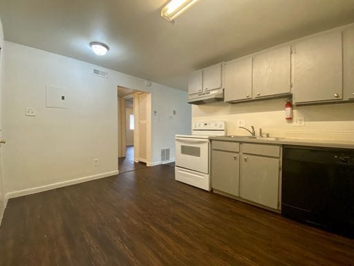 Building Photo - 2 Bedroom 1 Bath Near Firestone Available NOW!