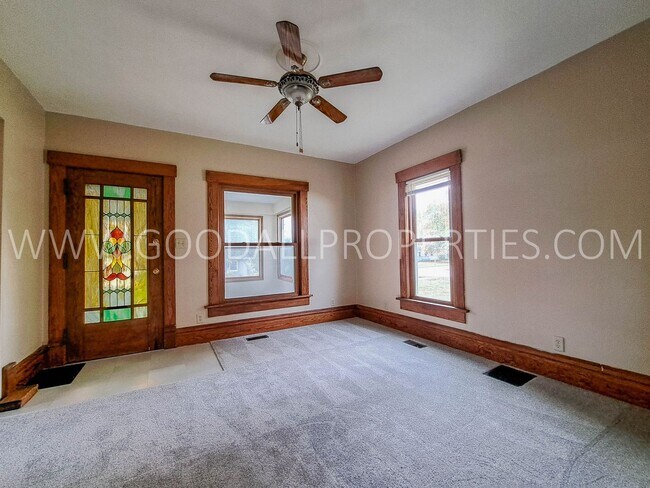 Building Photo - Charming 4-Bedroom Home in DeSoto!