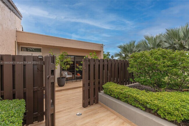 Building Photo - 7225 Coldstream Dr