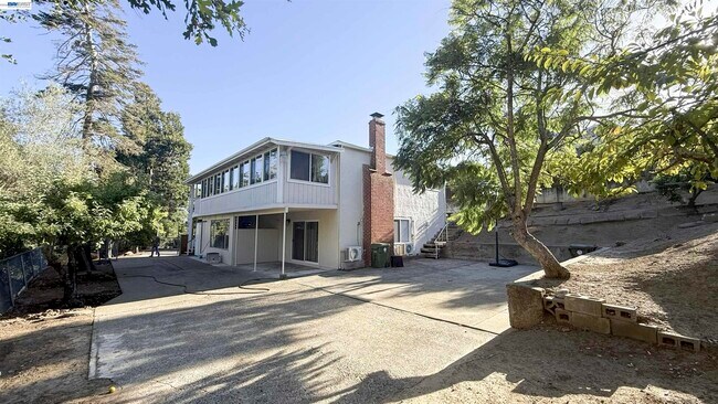 Foto del edificio - 3682 Seven Hills Rd