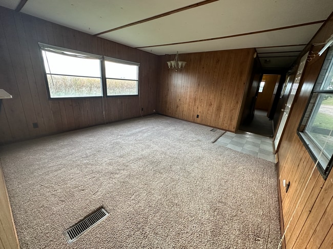 Building Photo - 74978 Road 444