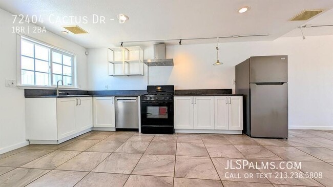 Building Photo - 72404 Cactus Dr