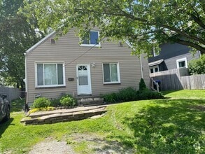 Building Photo - 2876 Hudson Dr