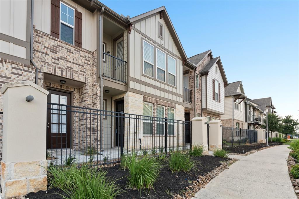 9511 Towne Lake Pkwy, Cypress, TX 77433 Condo for Rent in Cypress, TX