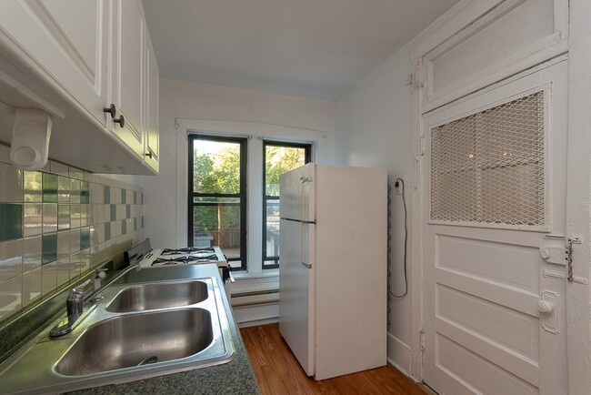 Building Photo - 2847 N Orchard St