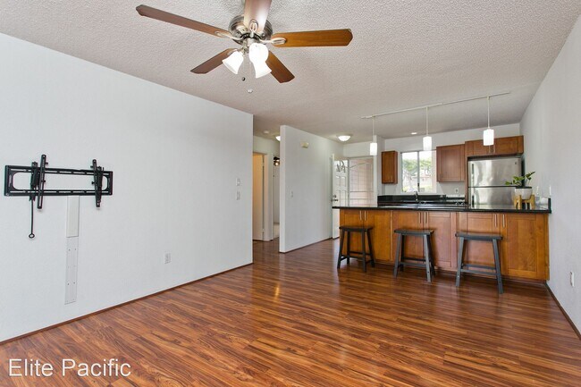 Building Photo - 2 br, 2 bath House - 94-539 Lumiaina St V104