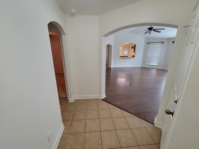 Building Photo - 4315 Griffin Park Dr