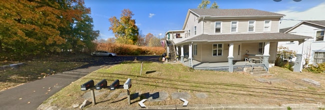 Building Photo - 2462 N Delaware Dr