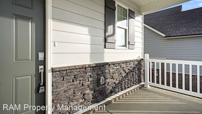Building Photo - 3 br, 2.5 bath House - 130 Millbrook Drive