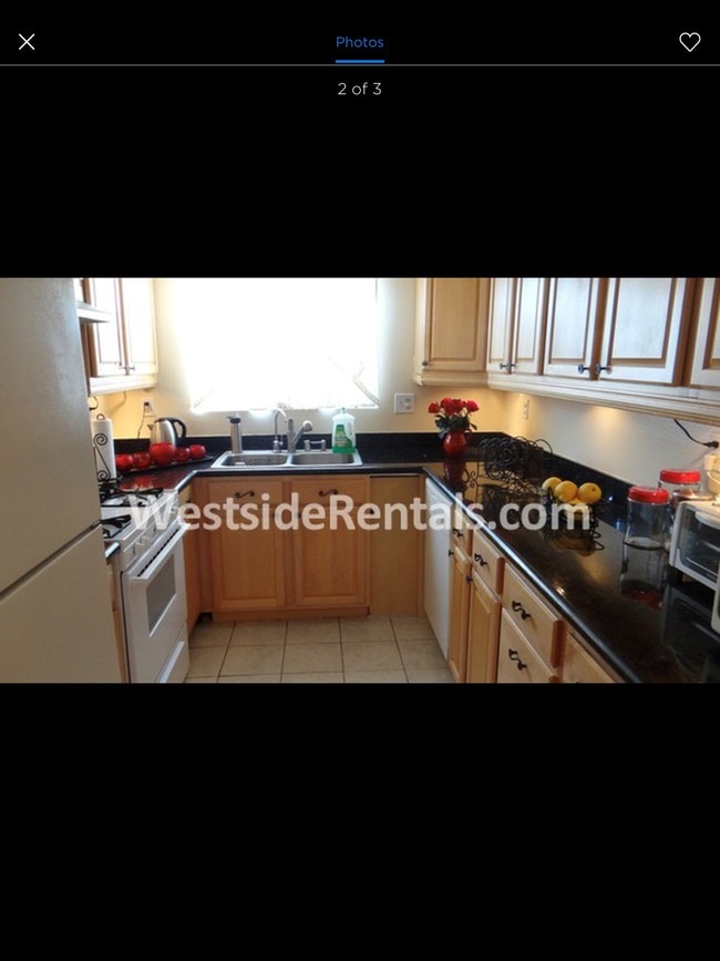 Kitchen - 557 E Tujunga Ave
