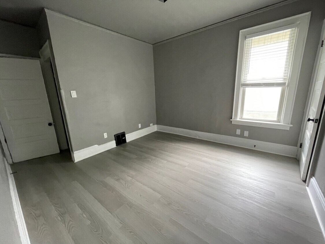 Foto principal - 3231-3233-3233 N Buffum St