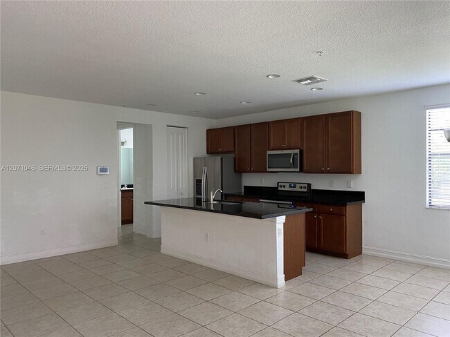 Foto del edificio - 11362 SW 15th St