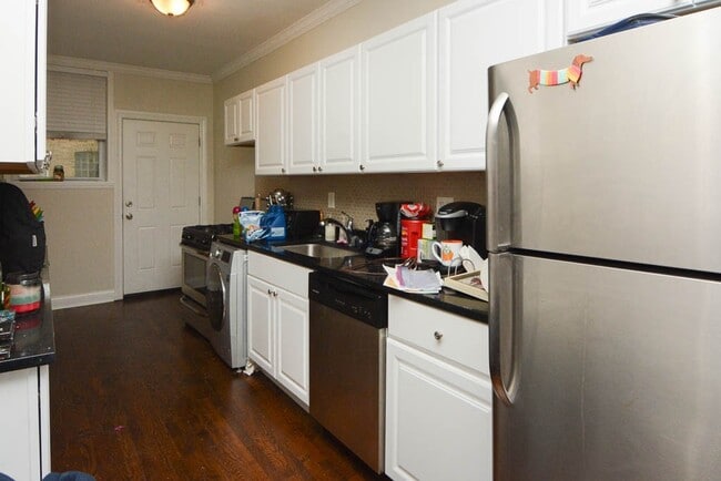 Foto del edificio - 706 W Roscoe St